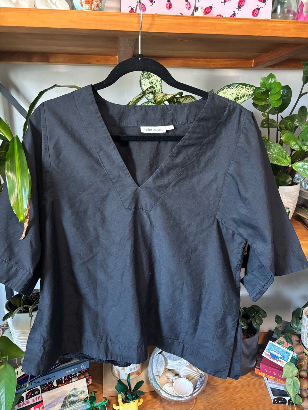 Roller Rabbit Black V-Neck Cotton and Silk Top | Small